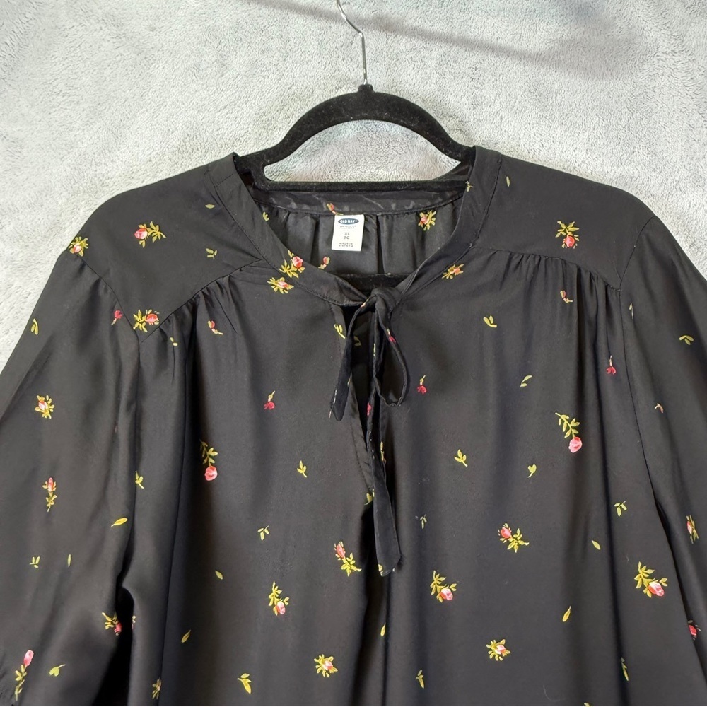 Old Navy Black Dress Size XL Floral Accents Long Sleeve - Picture 2 of 7